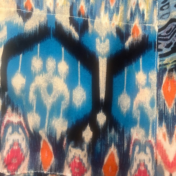 Jones New York Aztec Print Button Down Blouse with Tab Roll long Sleeves - Picture 3 of 6